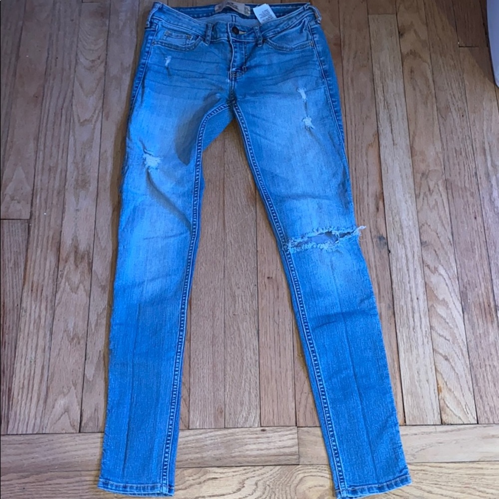 Cute Ripped Jeans - Hollister